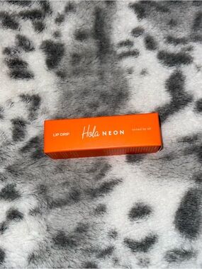 Hola neon tinted lip oil
